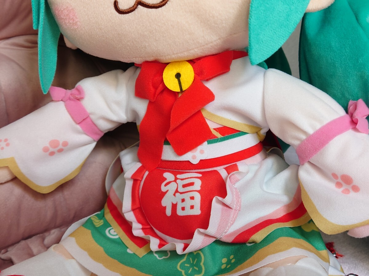 Yahoo!オークション - 初音ミク 招きミク ふわふわぬいぐるみ(LL Yahoo!オークション - 初音ミク 招きミク ふわふわぬいぐるみ(LL