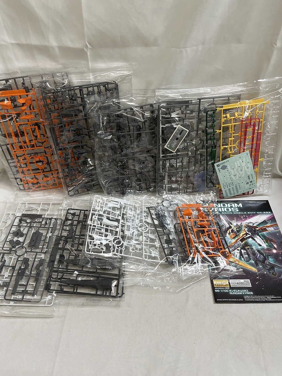 [ unopened ]MG Mobile Suit Gundam 00 Gundam kyuli male 1/100 scale color dividing ending plastic model 