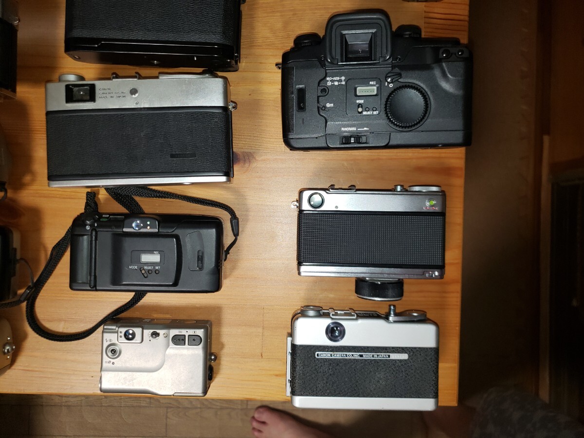 0031 gross weight 10562g camera . summarize junk film camera Canon Nikon FUJICA MINOLTA KONICA PENTAX compact camera 