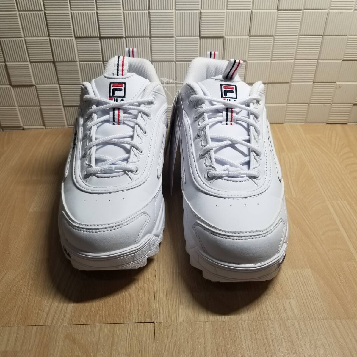 送料無料・新品未使用！！フィラ FILA カジュアルシューズ スニーカー 厚底 / Distorter Premium / 白 ホワイト 25.0ｃｍ_画像2