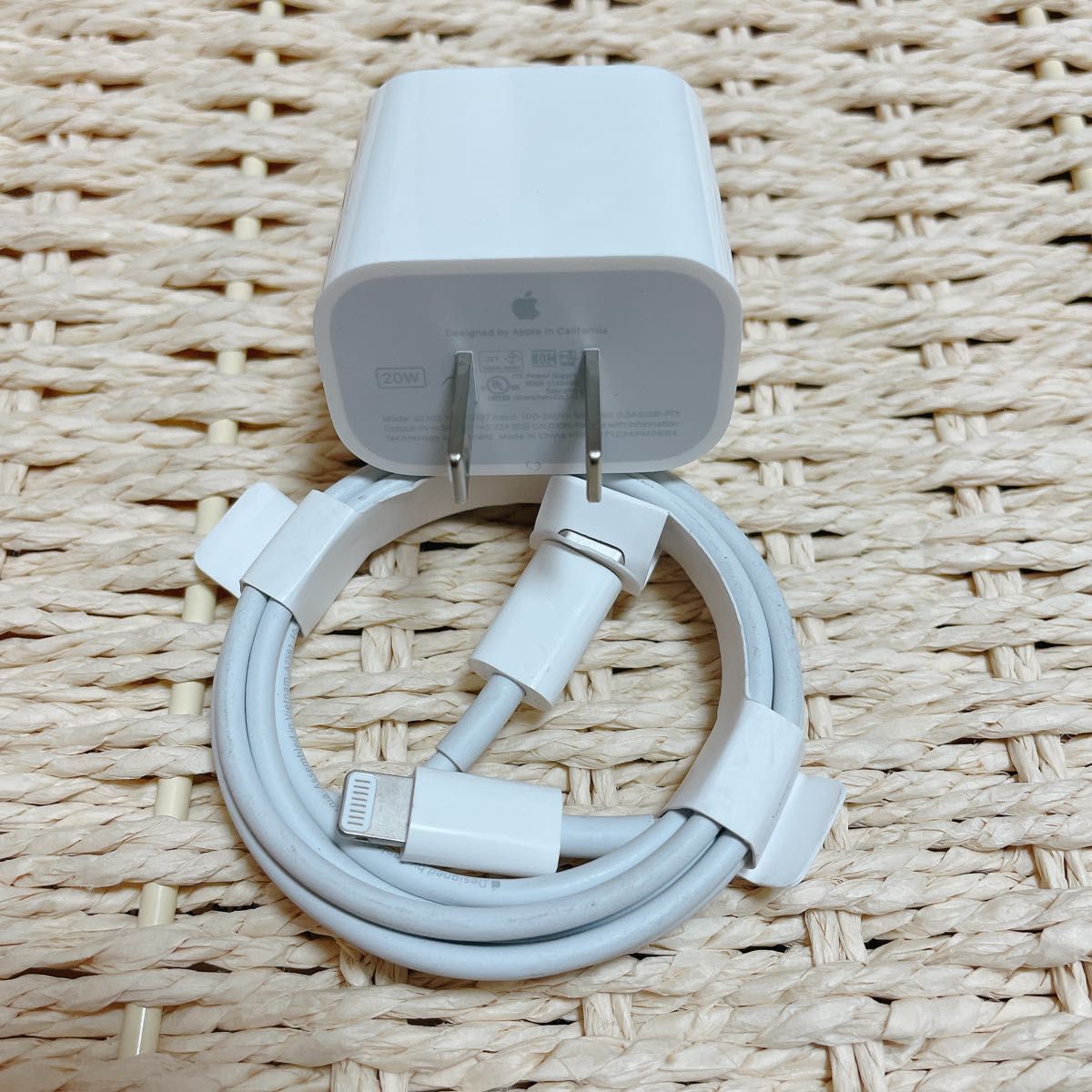 Apple 純正 iPhone iPad 20W充電器＆USB-Cケーブル