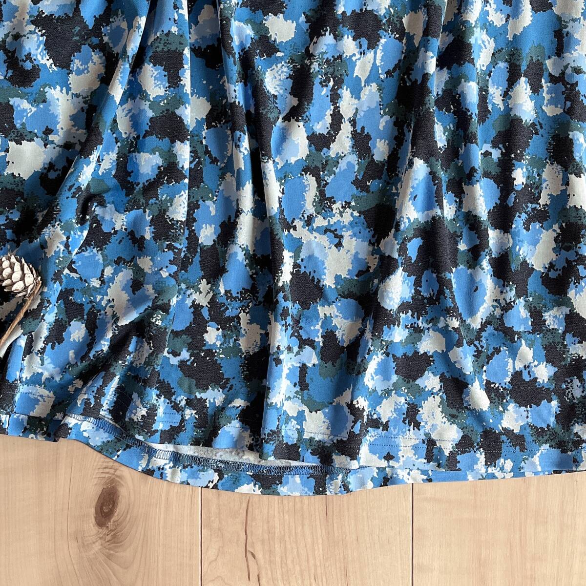 ② 新 ラピーヌ LAPINE BLANCHE グラフィカル ジャージ スカート 大きいサイズ40の画像3