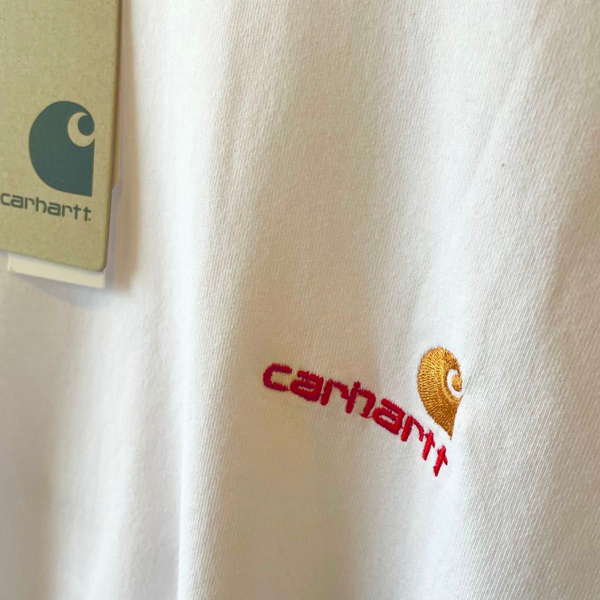 【送料無料】Carhartt カーハート ワンポイント刺繍 Tシャツ　新品　男女兼用　ホワイト　白　お揃い　ペアルック　大人気