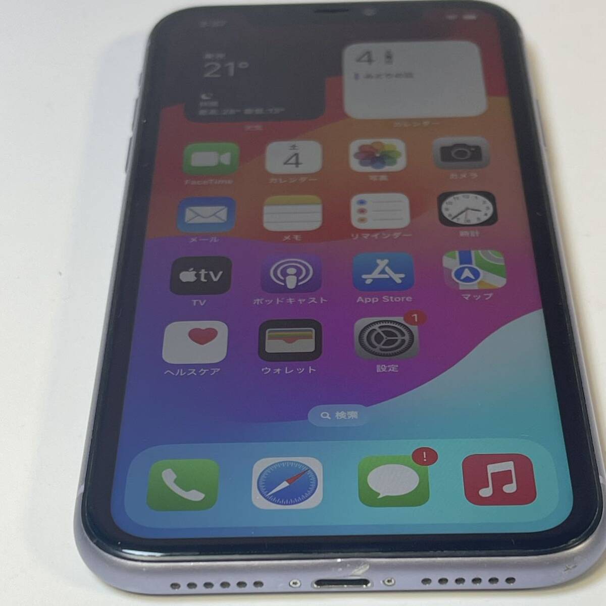 Apple iPhone 11 本体　A2221 MWM52J/A 128GB パープル　初期化済 auSIMロック付_画像3