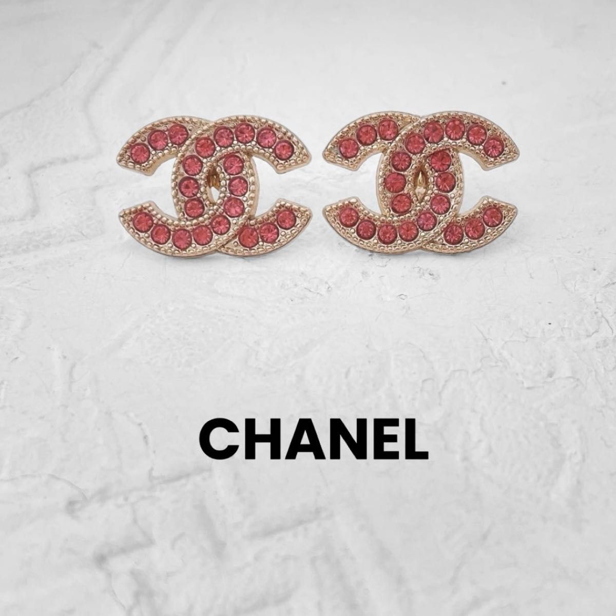 【CHANEL】ヴィンテージ　ボタン　ピアス　ゴールド　ピンクビジュー