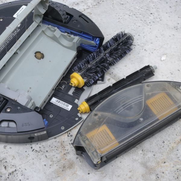 iRobot Roomba ルンバ ロボット掃除機 クリーナー 780 お掃除ロボット 交換部品付 家庭用品 箱付き ZA370_画像4