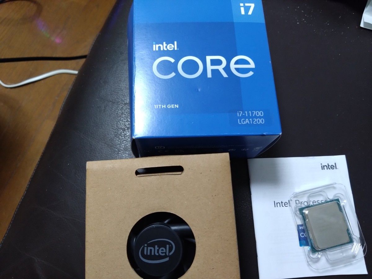 CPU intel Core i7 11700 BOX 中古品 動作良好確認済 CPUクーラー未使用