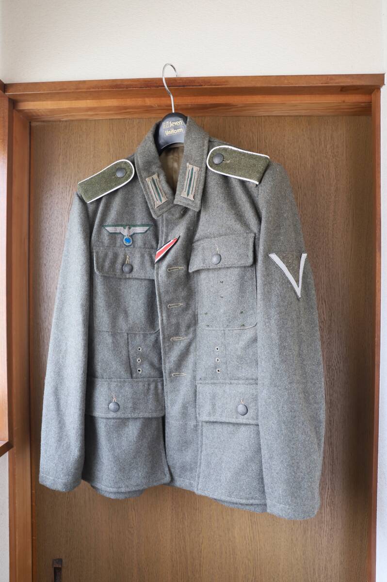 第二次世界大戦 ドイツ軍(国防軍) M43野戦服 レプリカ  徽章付き 上等兵シェブロン サイズ表記：S Sの画像2