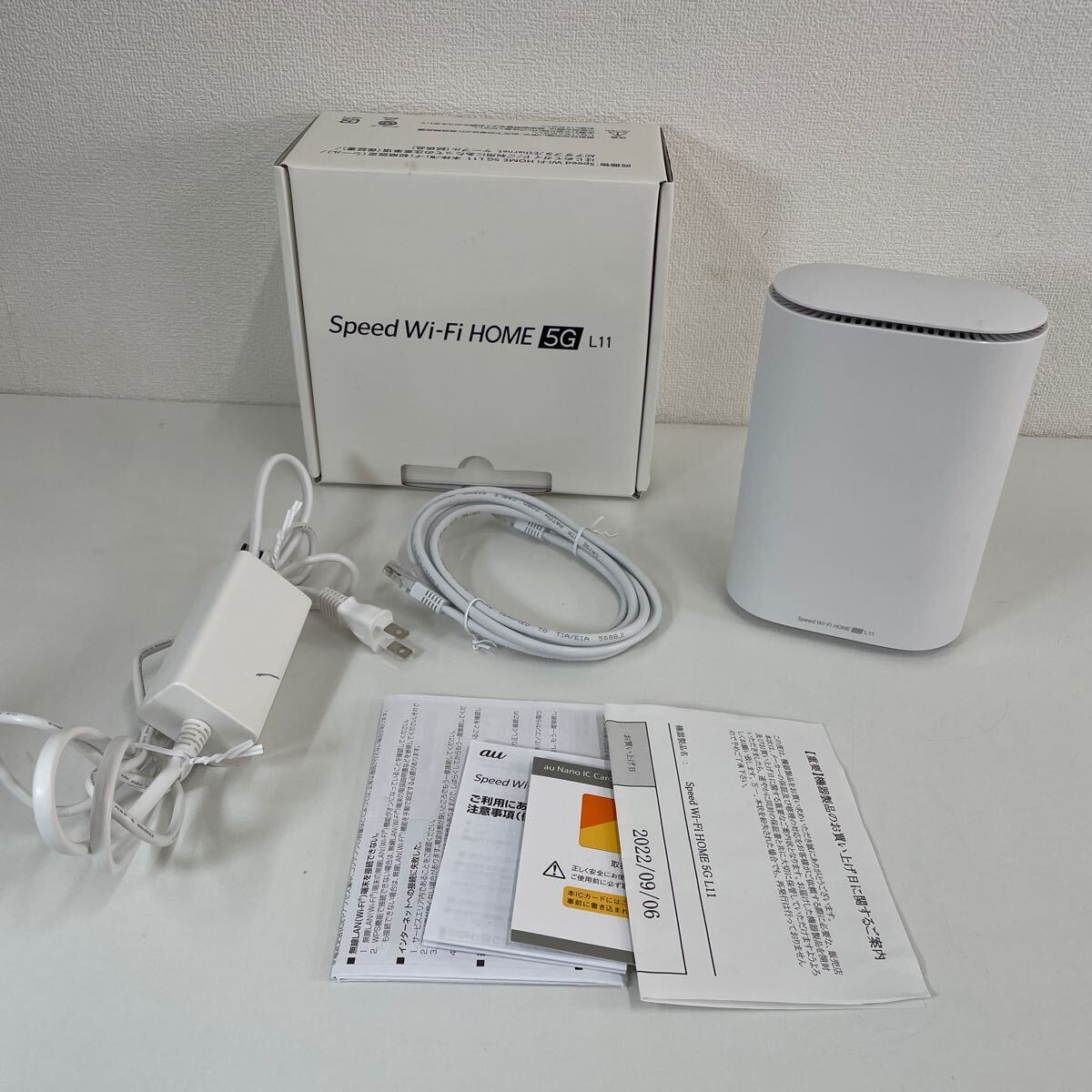 Z◎ KDDI Speed Wi-Fi HOME 5G L11 ホワイト ホームルーター キズ汚れ有り_画像1