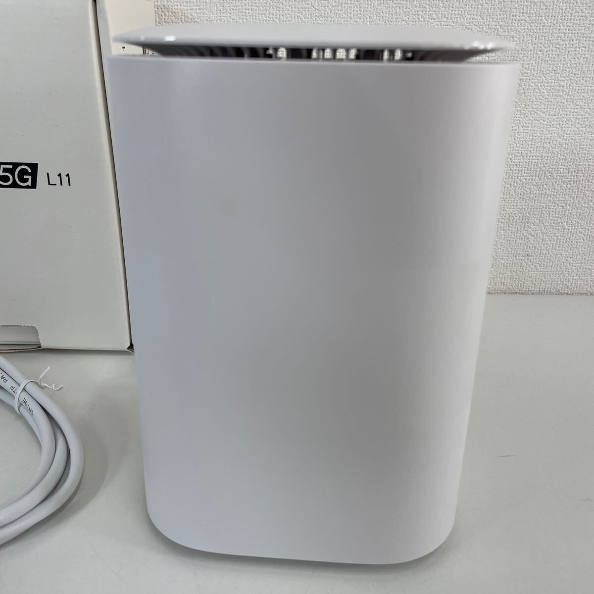 Z* KDDI Speed Wi-Fi HOME 5G L11 белый Home маршрутизатор царапина загрязнения есть 