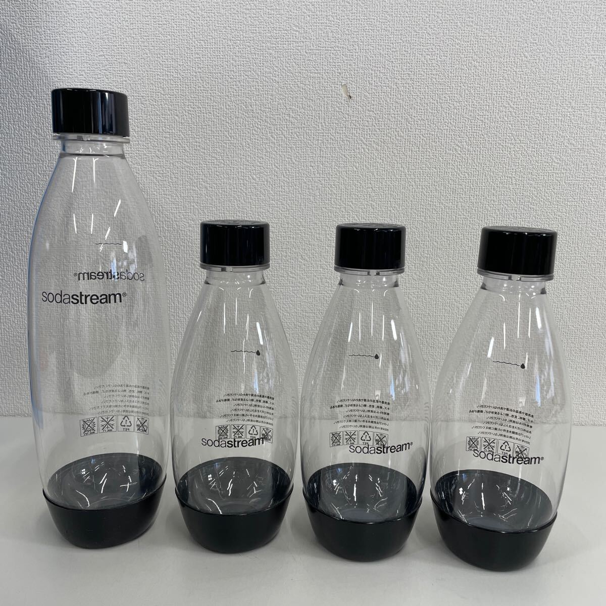 G* sodastream soda Stream Spirit Spirit стартер комплект черный mega упаковка изменение бутылка имеется газированная вода капли воды загрязнения есть 