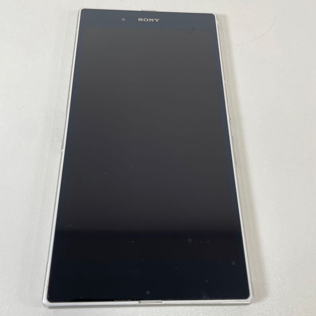 G* Xperia Z Uitra SOL24 6.4 дюймовый память 2GB хранение 32GB белый au первый период . завершено ограничение использования 0 царапина загрязнения есть 