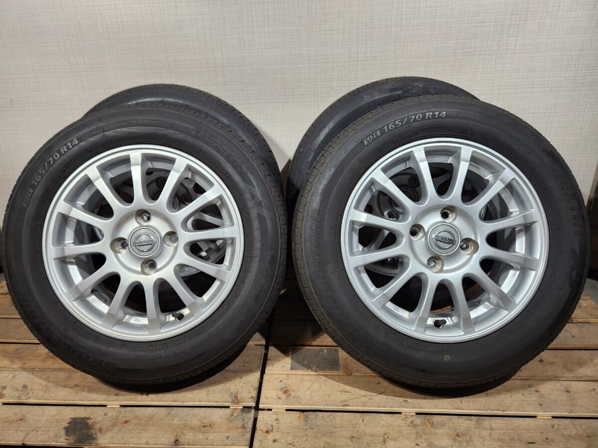 G☆ 日産 NISSAN ノート BRIDGESTONE NEXTRY 5.5J PCD100 4h オフセット40 165/70R14 165/70/14 2014年製 エア抜け有_画像1