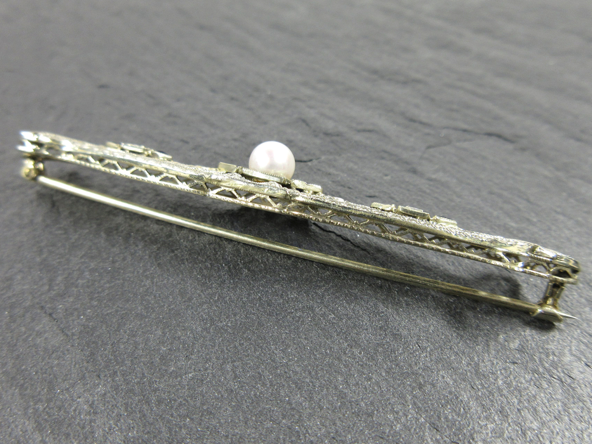 [ Vintage jewelry ]14K WG 1 bead 5.4mm Akoya pearl diamond sapphire ... Mill strike . design brooch 6g J04