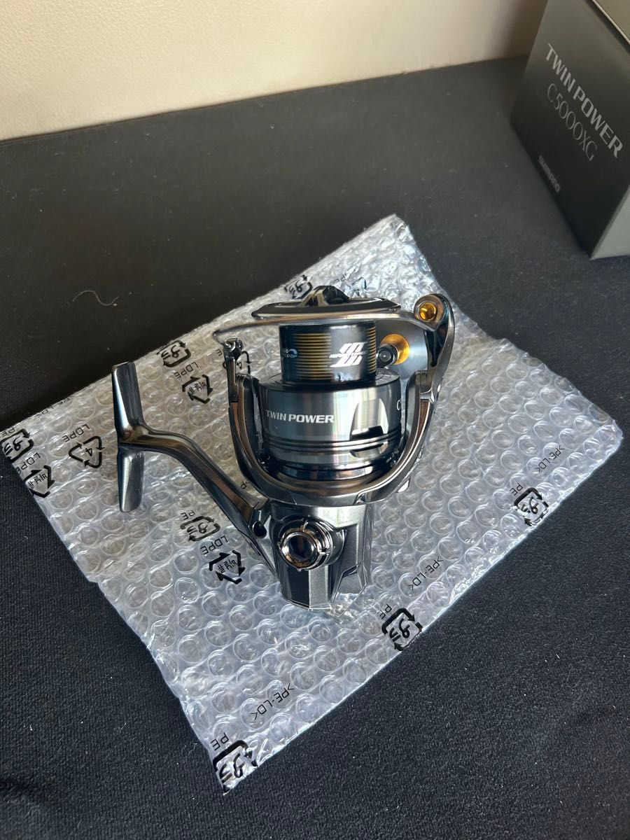 SHIMANO シマノ 24ツインパワー C5000XG 未使用品 カスタム品 SHIMANO シマノ 24ツインパワー C5000XG 未使用品 カスタム品