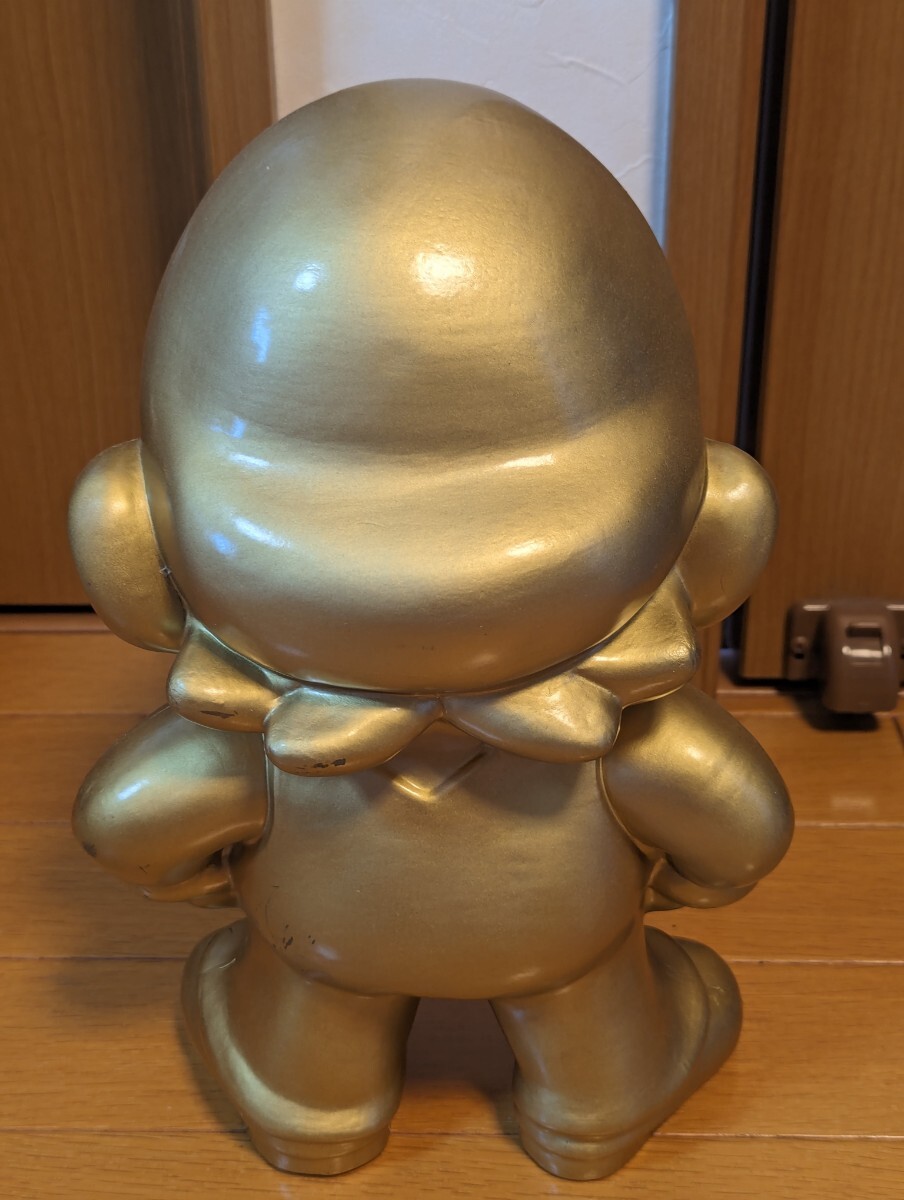 * used * Gold Mario pedestal less [ somewhat scratch, scrub, color fading equipped ]