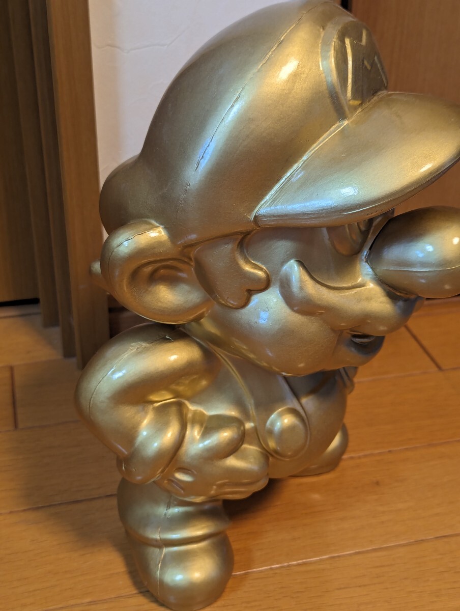 * used * Gold Mario pedestal less [ somewhat scratch, scrub, color fading equipped ]