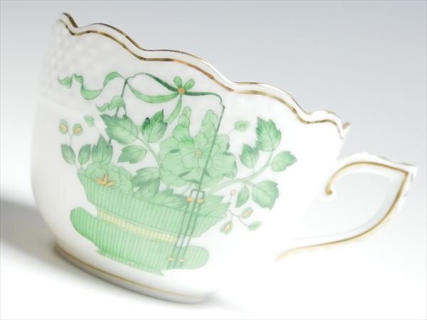 k370 HEREND Herend Kiyoshi. flower . small cup & saucer 