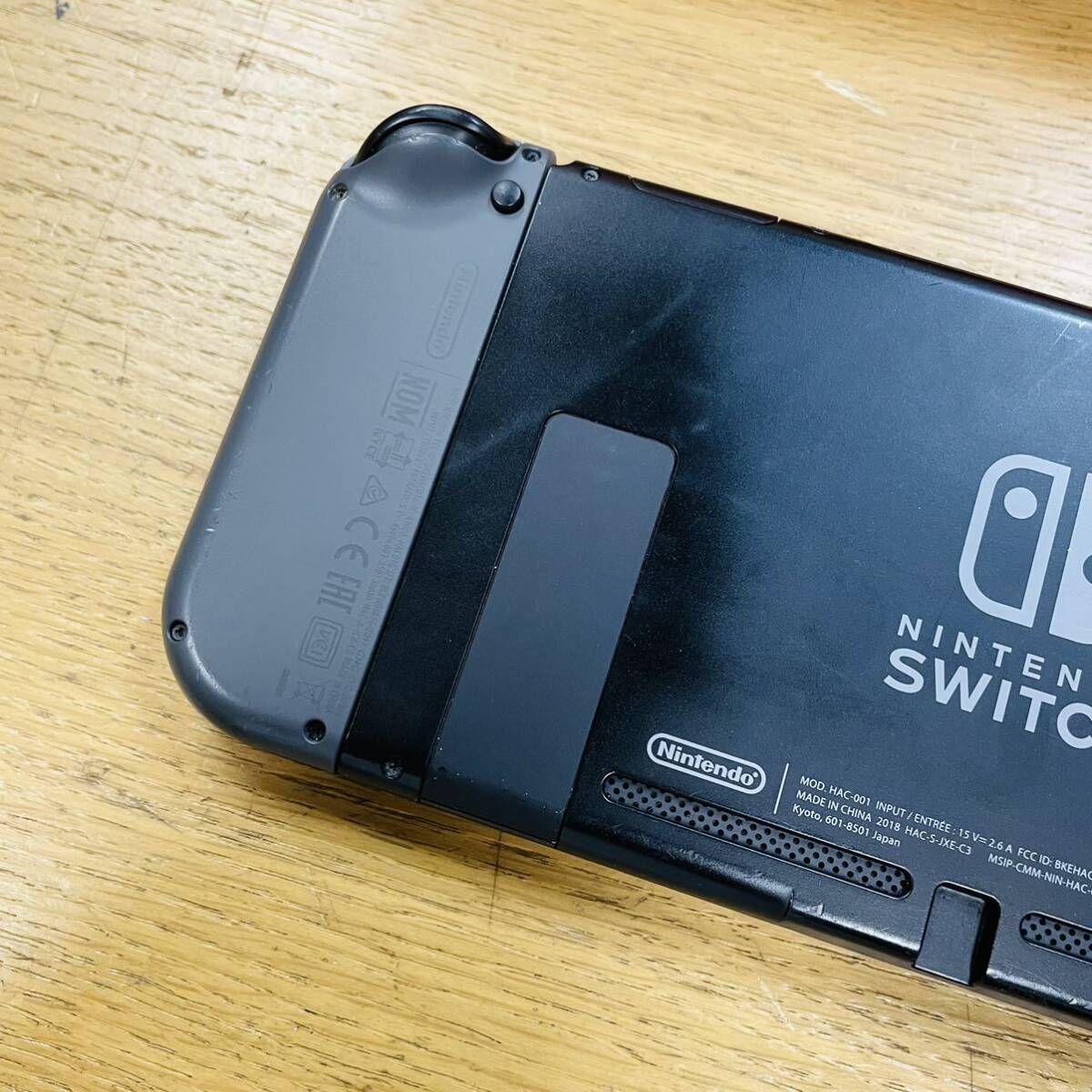 Nintendo 任天堂 Switch スイッチ HAC-S-KAAAA グレー 本体 ゲーム機 初期化済 ジョイコンストラップ1個欠品 NN1496の画像7