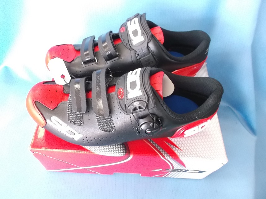 8316円 新品、未使用品 SIDI TRACE2 SPDシューズ 黒/赤 41 8316円 新品、未使用品 SIDI TRACE2 SPDシューズ 黒/赤 41