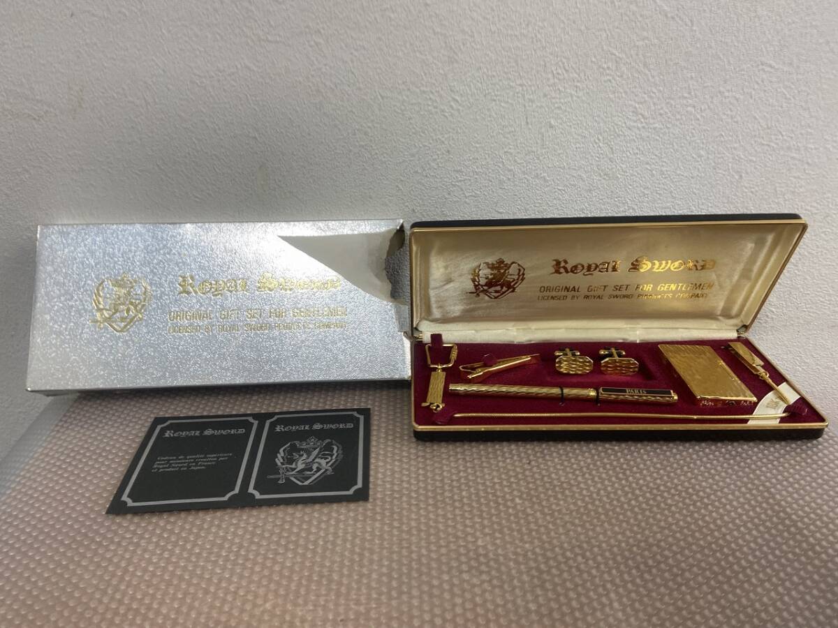 13957★ROYAL SWORD ORIGINAL GIFT SET FORGENTLEMEN ロイヤルソード ガスライター タイピン カフス ボールペン ギフトセット 18KGPの画像1