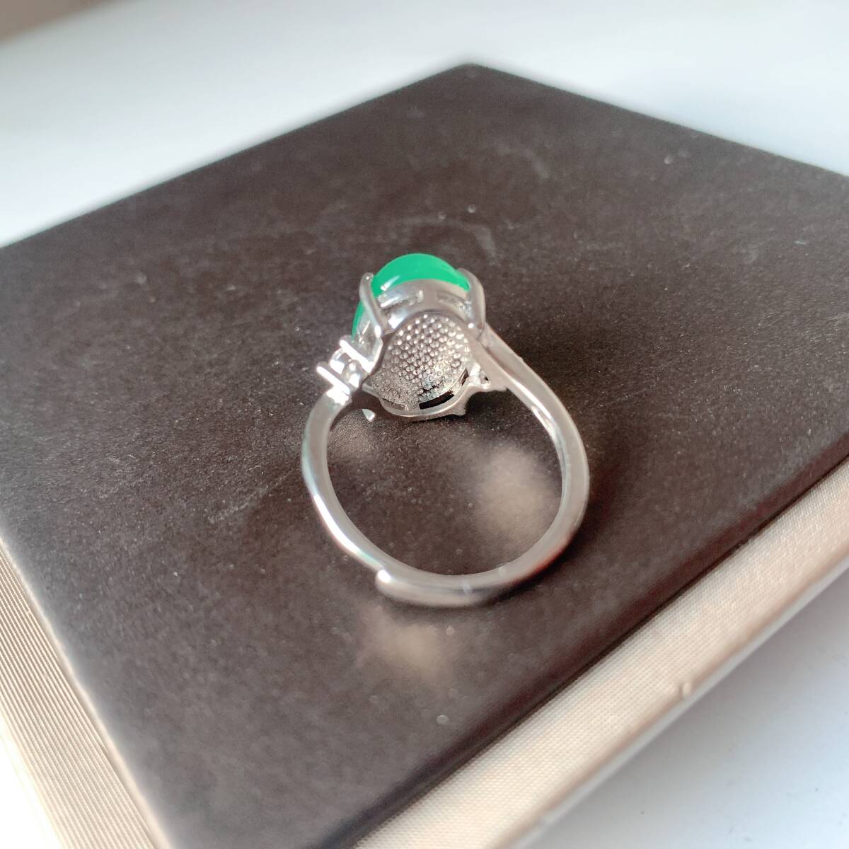 * green ..* green menou* ring * ring * free size * natural stone * Power Stone * pouch attaching * in present .029R50503