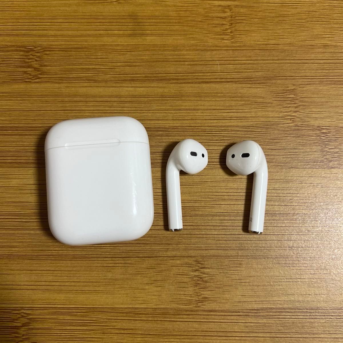 Apple Airpods イヤホン第2世代 A2031 A2032 