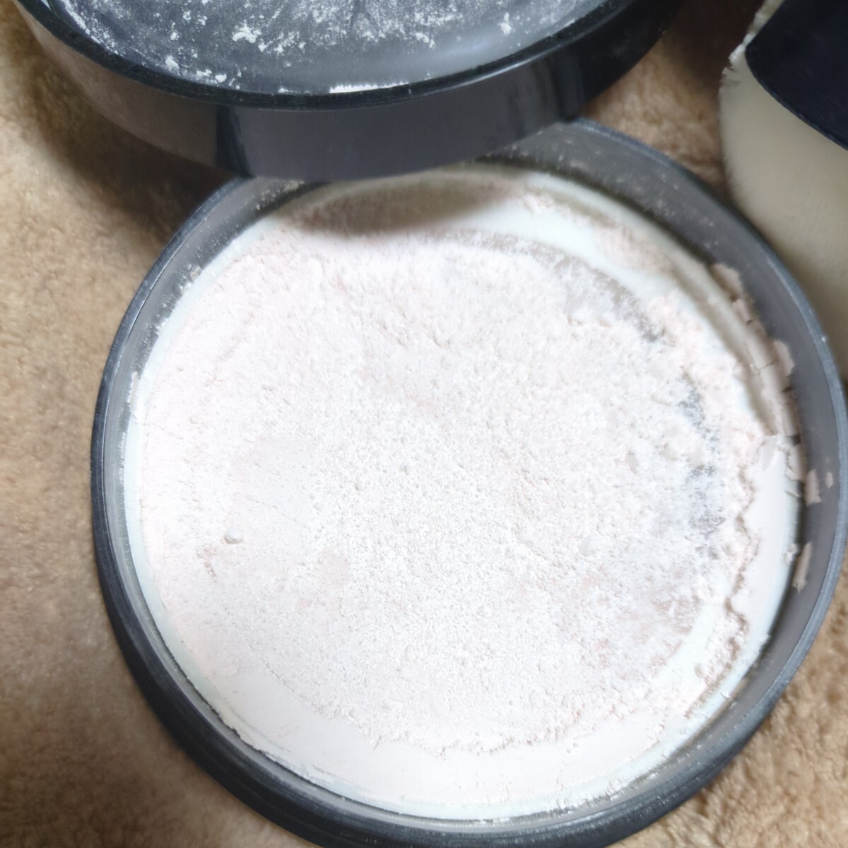 kredo Poe Beaute Shiseido poodle trance pa Ran to face powder powder loose powder 