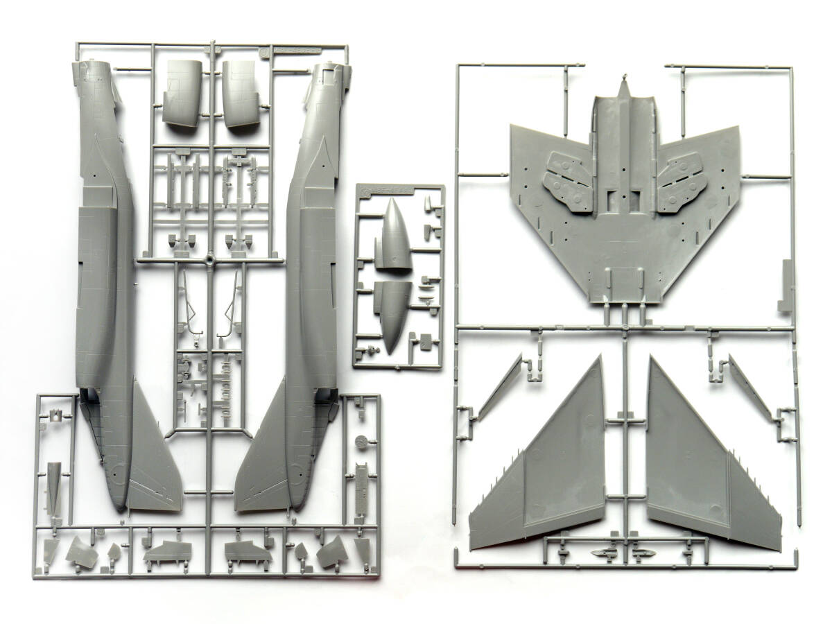 =☆= 1/48 F-4E ファントムII ハセガワ アメリカ 空軍 軍用機 一部未開封・未組立_画像3