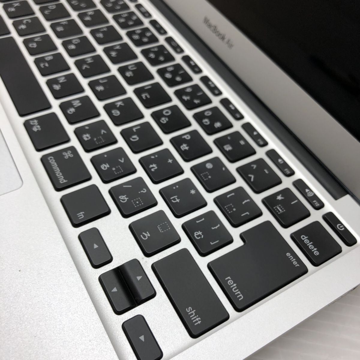 1円 【ジャンク】 Apple MacBook Air (11インチ, Early 2015) A1465 Core i5-5250U メモリ4GB NVMe 128GB T013134【訳アリ】_画像3