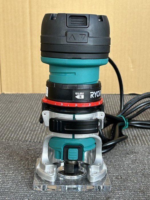 #綺麗 使用僅少【RYOBI リョービ 電子トリマー TRE-60V 無段変速 Trimmer 社外ビットセット付 ルーター KYOCERA】NA01544_画像3