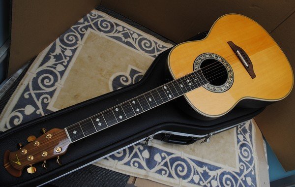 * beautiful [Ovation / Ovation electric acoustic guitar Ovation L717 Left Hand ref ti model ] hard case attaching P05028