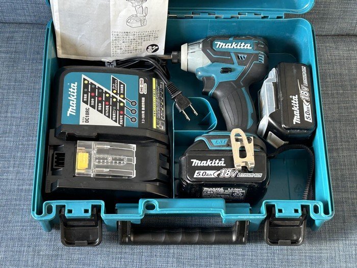 #綺麗【Makita マキタ TS141DRTX 18V 充電式 ソフトインパクトドライバ バッテリ2個 充電器セット 現場汎用作業 電動工具】P05201_画像1