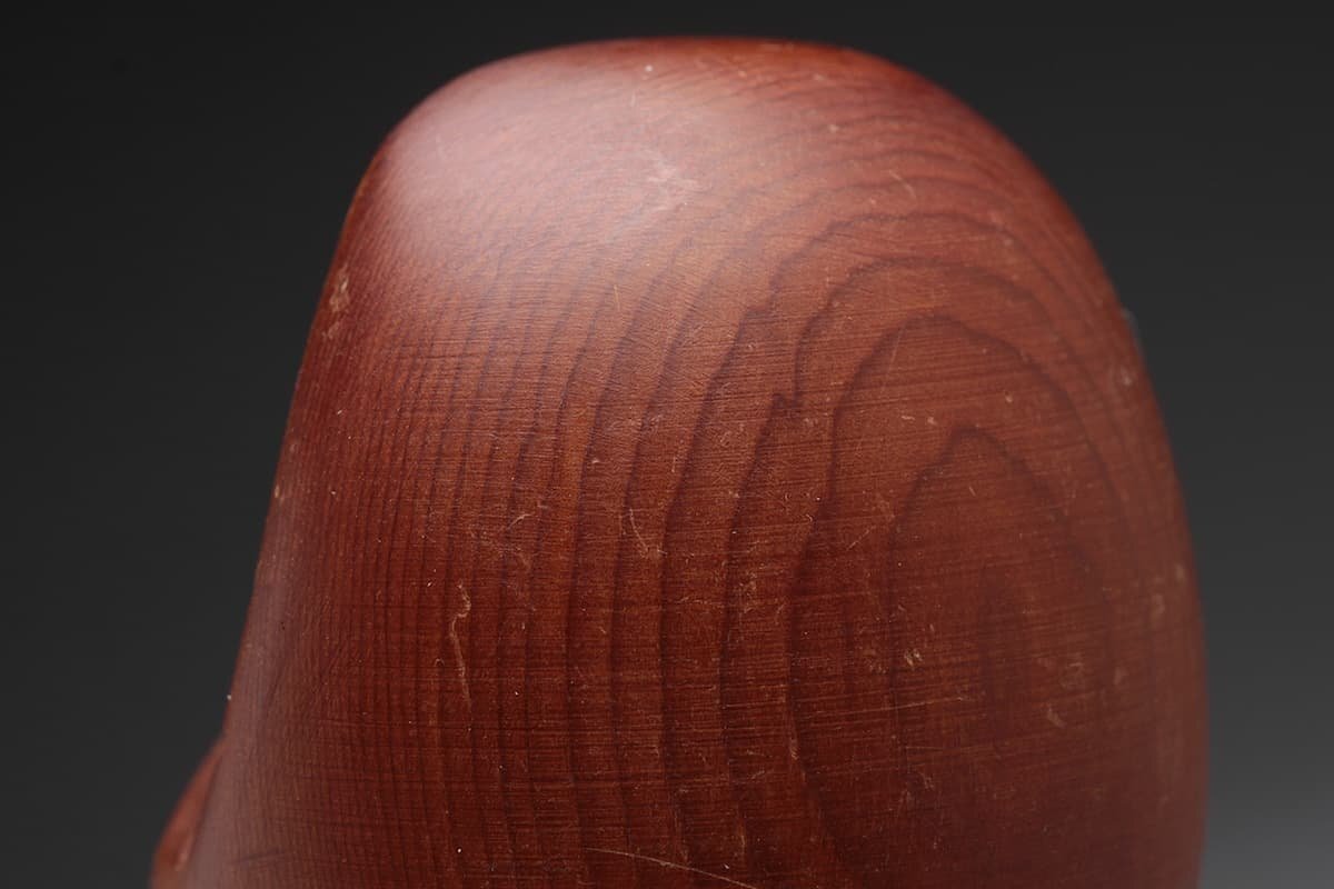 JK847 時代木工 飛騨 一位一刀彫 木彫「あくび達磨」置物 高4.8cm 重25g 縁起物_商品詳細もご覧ください