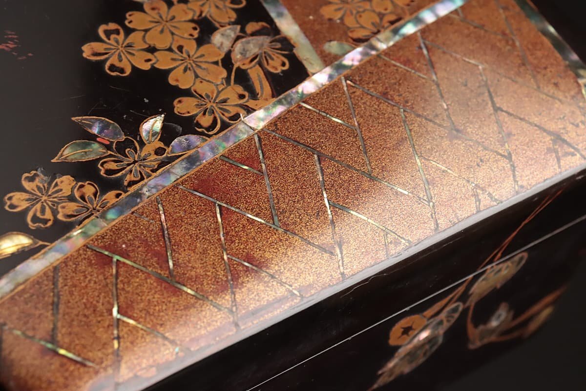 Yahoo!オークション - EJ097 時代 漆器 蒔絵文庫 縦22cm 重460g Yahoo!オークション - EJ097 時代 漆器 蒔絵文庫 縦22cm 重460g