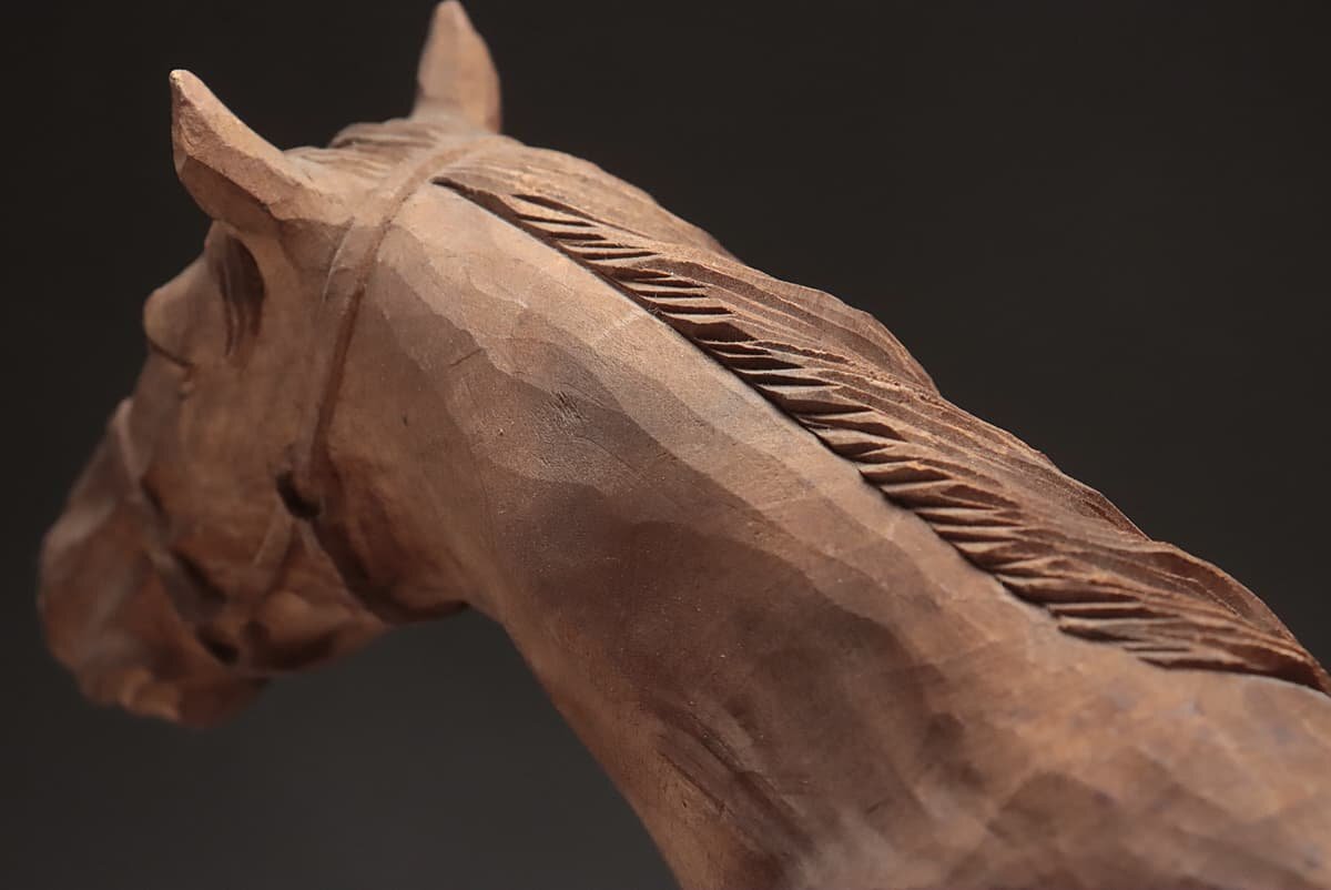 UT803 時代 一刀彫 木彫「静馬」置物 幅36.5cm 重1.2kg・「うま・ウマ・干支午」_商品詳細もご覧ください