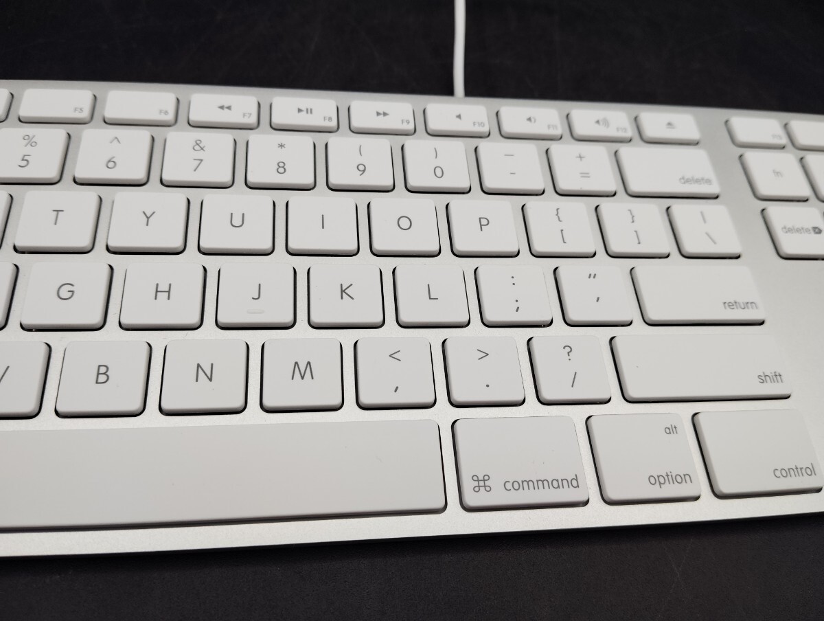 ■動作確認済み　AppleKeyboard　MB110LL/B　A1243　箱・取扱説明書付き　アップル　キーボード　ホワイト　USBキーボード■_画像3