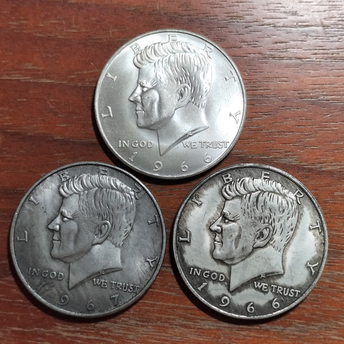 175　アメリカ古銭　ハーフダラーコイン_画像1