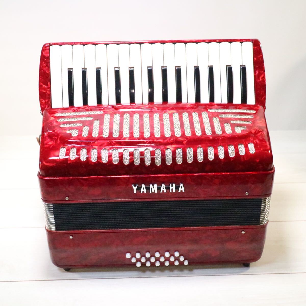 YAMAHA ヤマハ アコーディオン YA 18 39鍵盤 18ベース YAMAHA ヤマハ アコーディオン YA 18 39鍵盤 18ベース