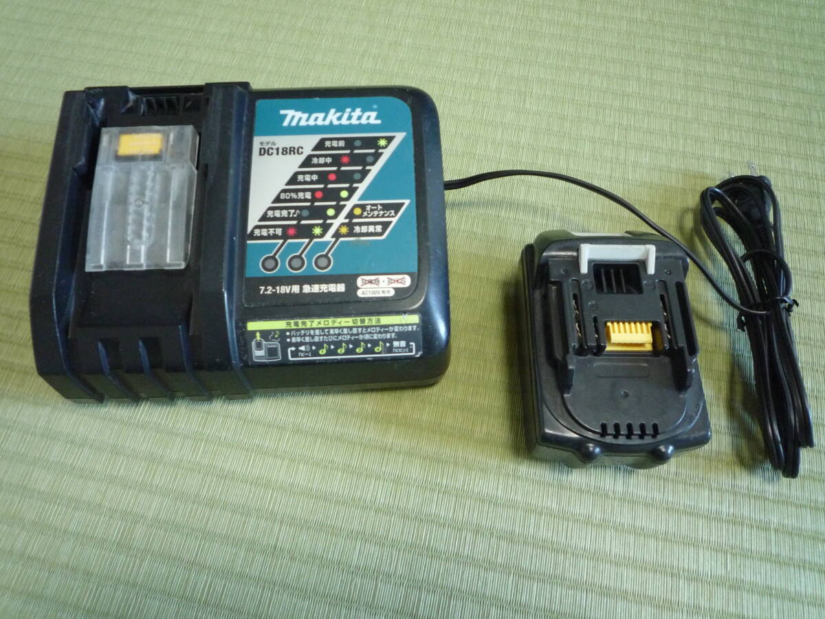 マキタ Makita 18V充電式クリーナー CL182FD  充電器＆バッテリー付 中古動作品の画像6