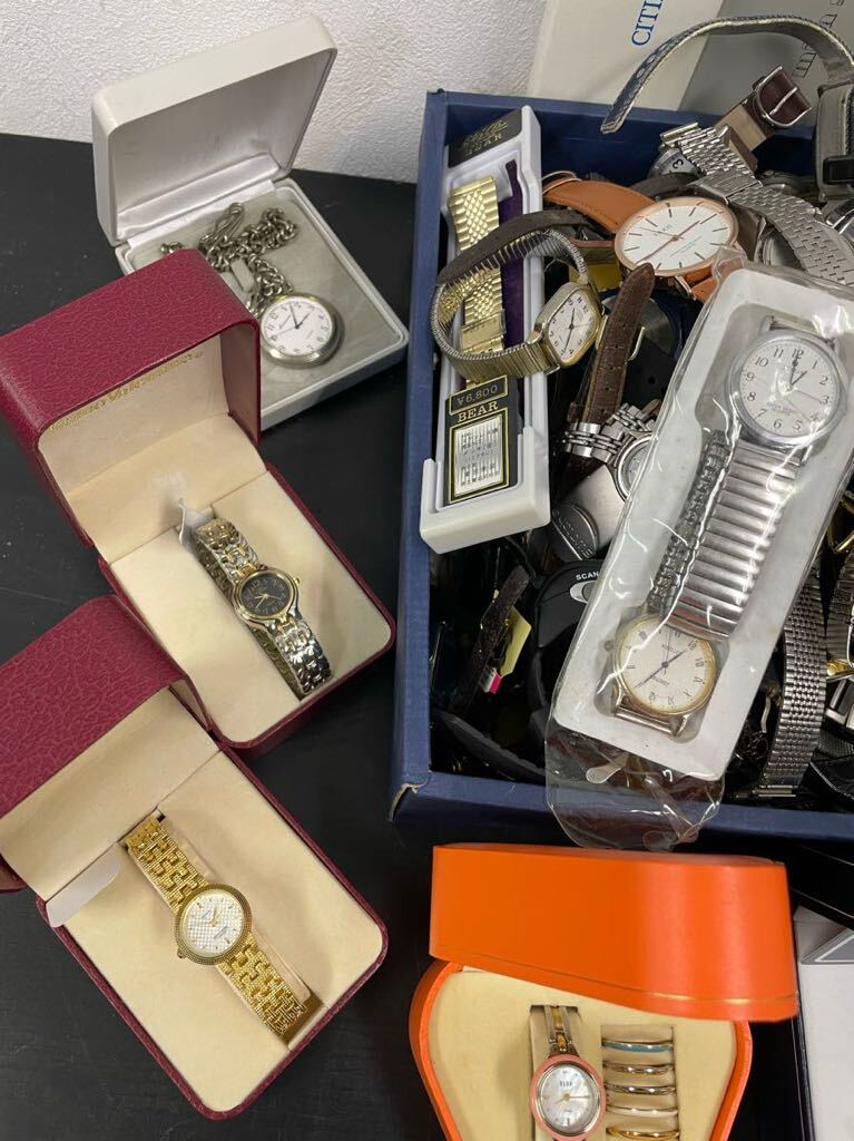 錬C#01 時計 現状品 大量まとめ売り ブランドなど色々 約11kg ジャンクもあり 腕時計 懐中時計 ペンダントウォッチ CASIO CITIZEN 等の画像2