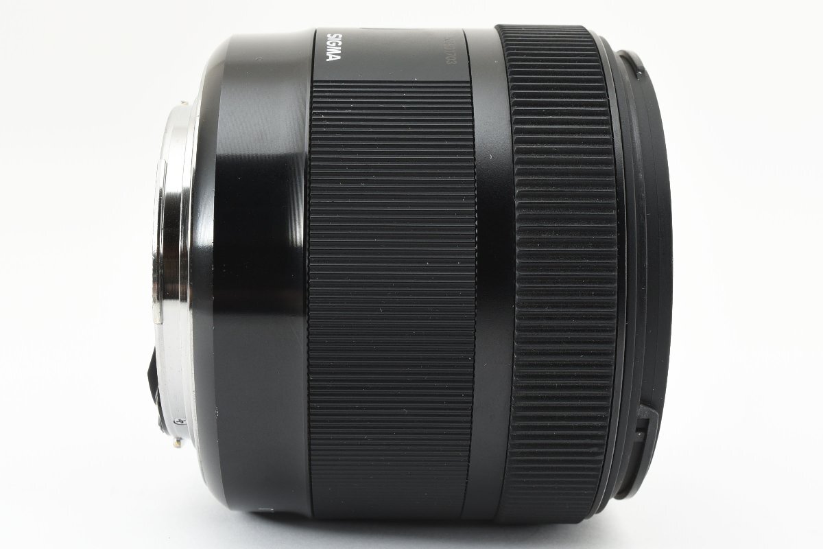 【美品】シグマ SIGMA Art 30mm F/1.4 DC HSM 大口径 高級 APS-C オートフォーカスレンズ EFマウント 試写・動作確認済み！2135730_画像10