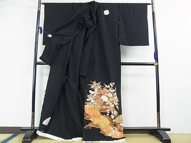 平和屋2■豪華黒留袖　地紙花車文　青銅箔　仮絵羽　逸品　未使用　DAAC7568ud_画像2