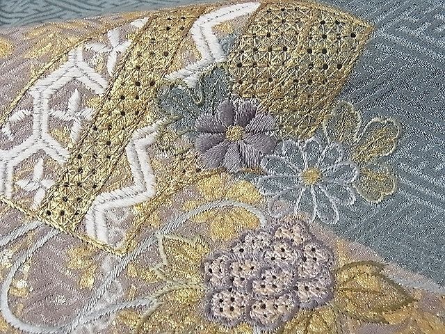 平和屋-こころ店■訪問着　絞り　中国三大刺繍　汕頭刺繍　スワトウ刺繍　地紙草花文　金彩　三越扱い　正絹　逸品　AAAE9184Acs_画像5