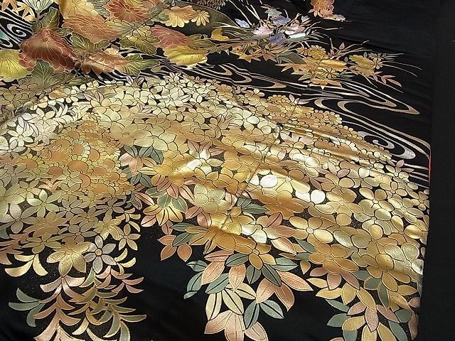  flat peace shop 1# colorful wedding kimono Japanese clothes wedding wedding bride god company . type . place car . crane pine flower writing black metal silver . excellent article CAAA4335gh