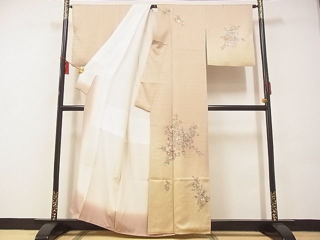 平和屋-こころ店■訪問着　総刺繍　地紙貝桶花文　暈し染め　正絹　逸品　AAAD4533Ata_画像2