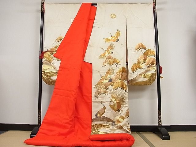  flat peace shop - here . shop # finest quality colorful wedding kimono group . crane pine writing gold silver . silk excellent article AAAE6261Abr
