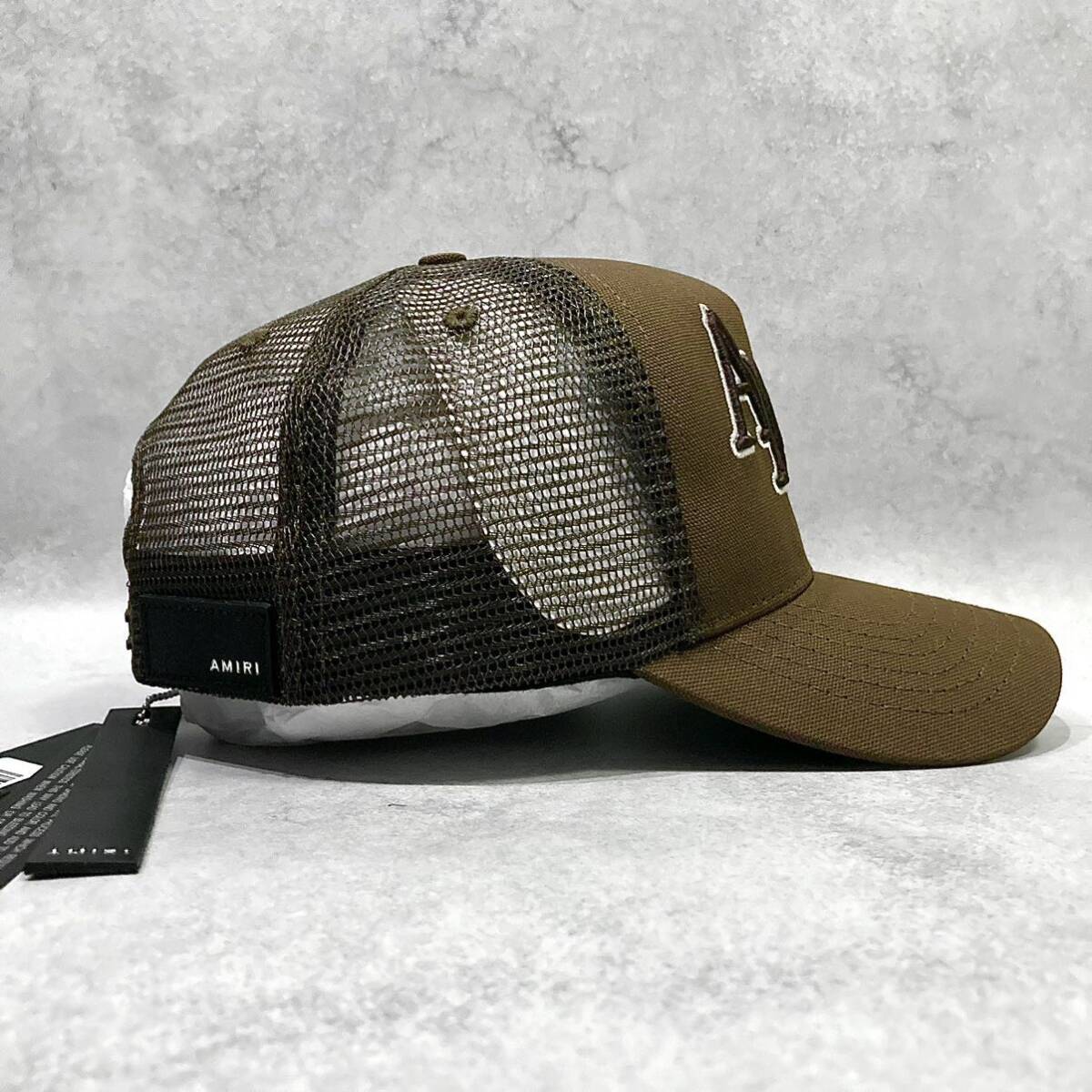 新品正規品 定価6 6万円 AMIRI 24SS STAGGERED LOGO TRUCKER HAT 新品正規品 定価6 6万円 AMIRI 24SS STAGGERED LOGO TRUCKER HAT