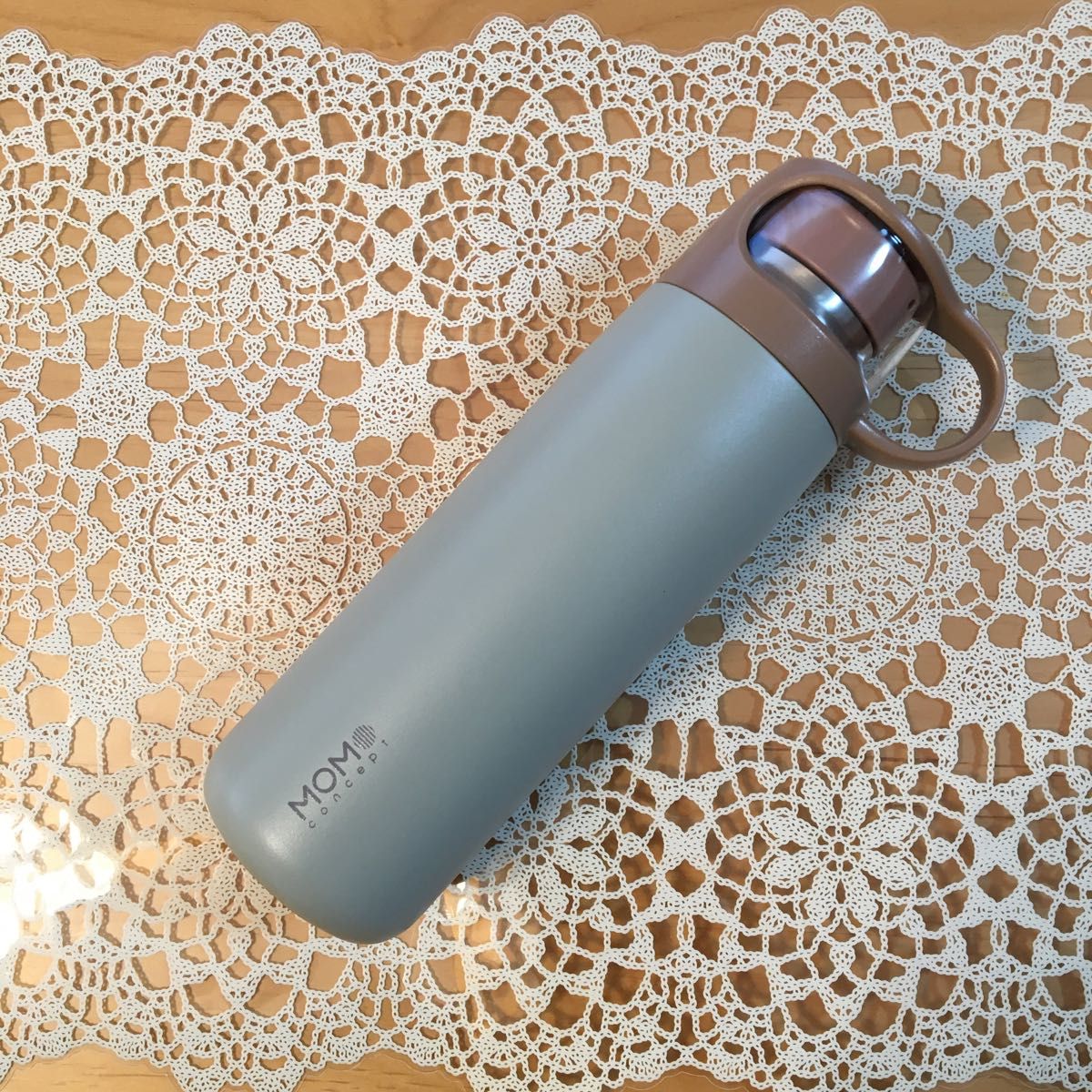 【超美品】MoMo concept                        カップ付き水筒