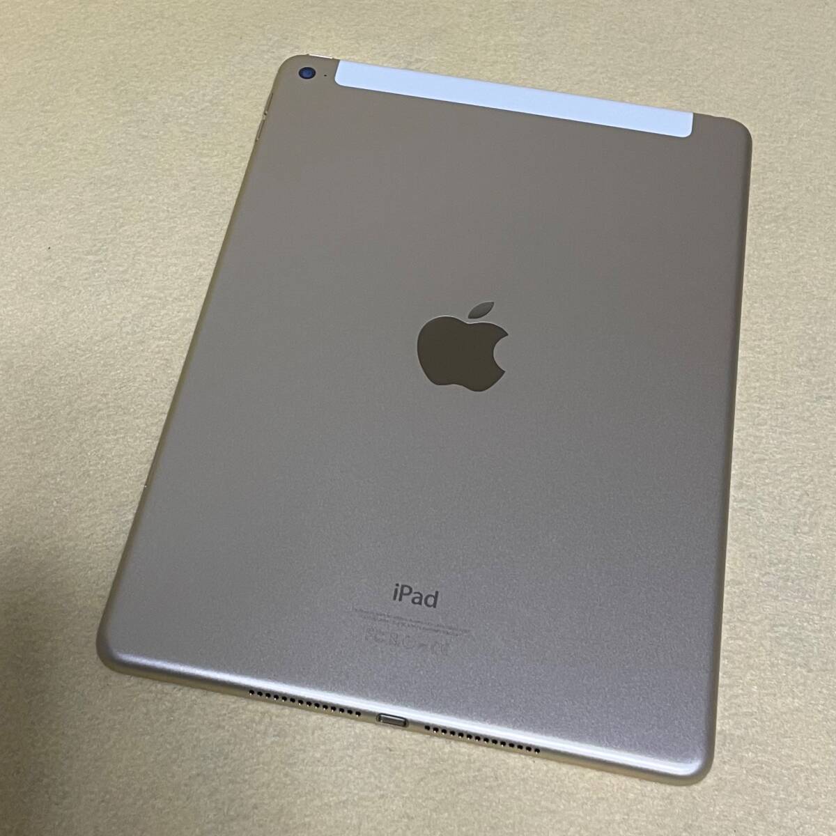 【ジャンク/アクティベーションロック】iPad Air2 16GB Wi-Fi+Cellular ［MH1C2J/A］ゴールド★判定〇/残債なし★　05116_画像2